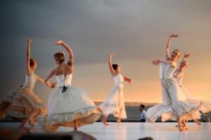 Arts & Entertainment